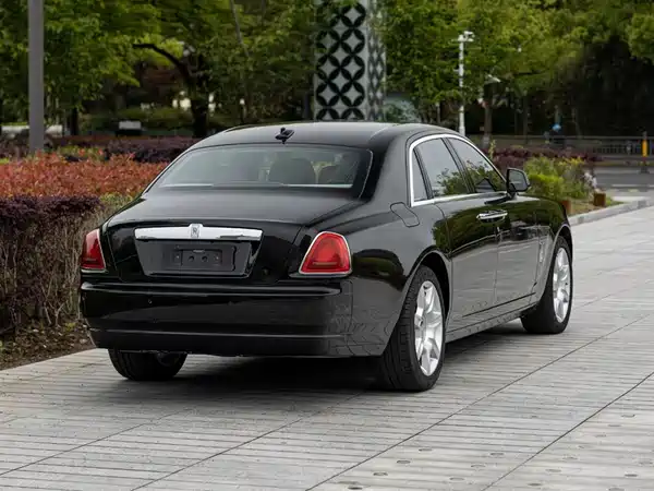 Rolls-Royce Ghost 2010
