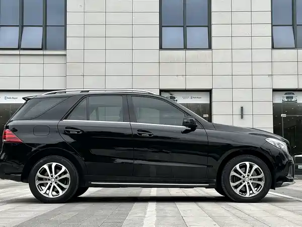 Mercedes-Benz GLE 2015