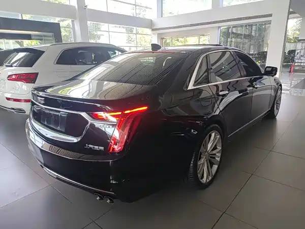 Cadillac CT6 2021