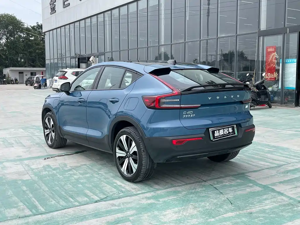 Volvo C40 2023 — фото 13