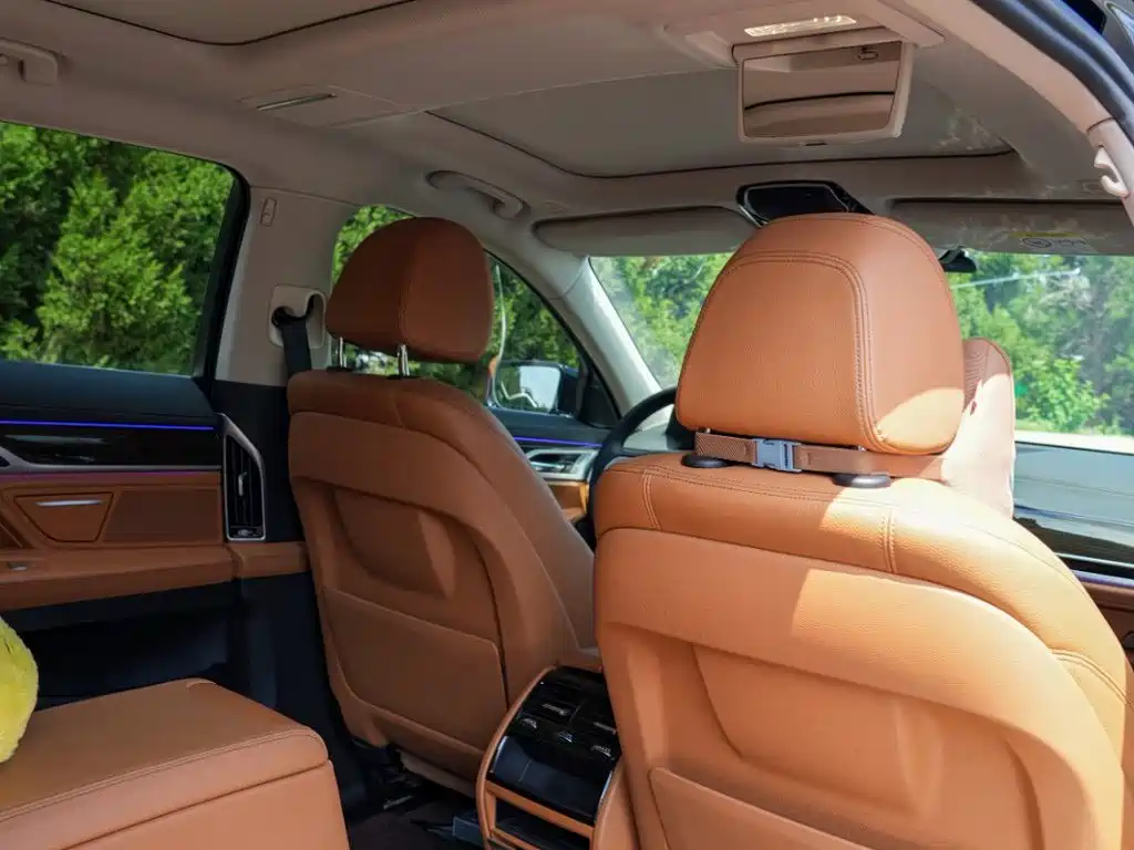 BMW 7 Series 2018 — фото 15