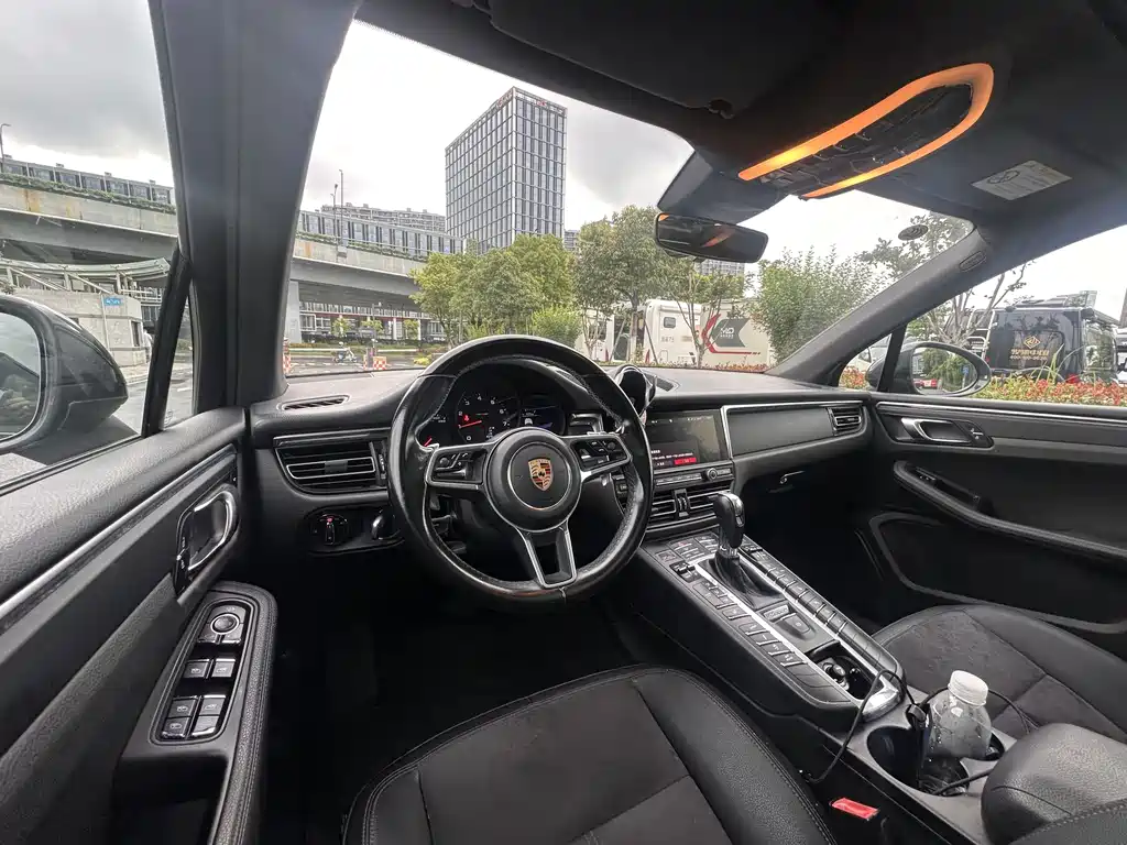 Porsche Macan 2019 — фото 7