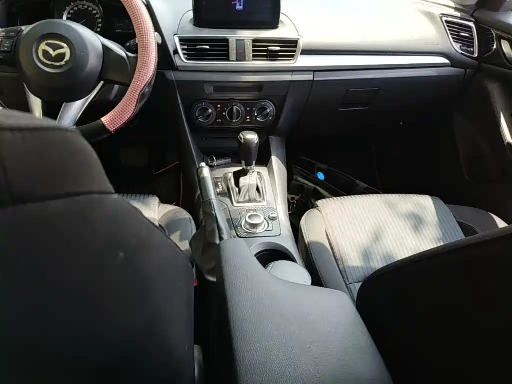 Mazda 3 Axela 2015 — фото 14