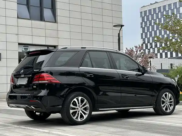 Mercedes-Benz GLE 2015