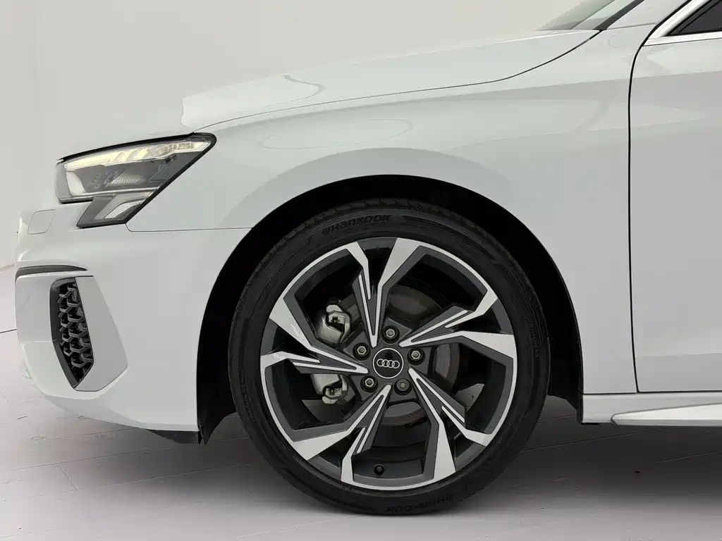 Audi A3 2022 — фото 17
