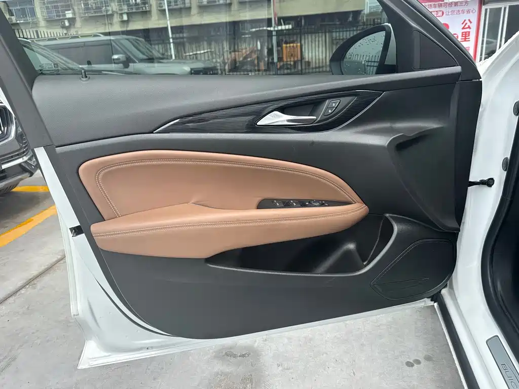 Buick Regal 2022 — фото 14