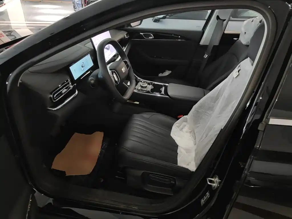 Geely Galaxy Star 6 2026 — фото 15