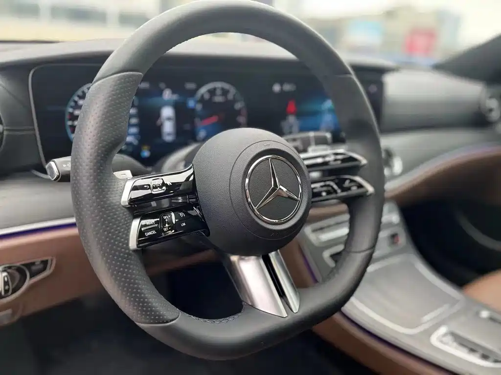 Mercedes-Benz E-Class 2021 — фото 9