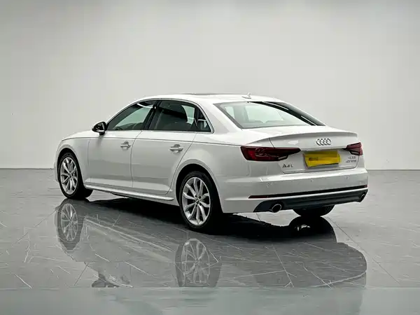 Audi A4L 2018