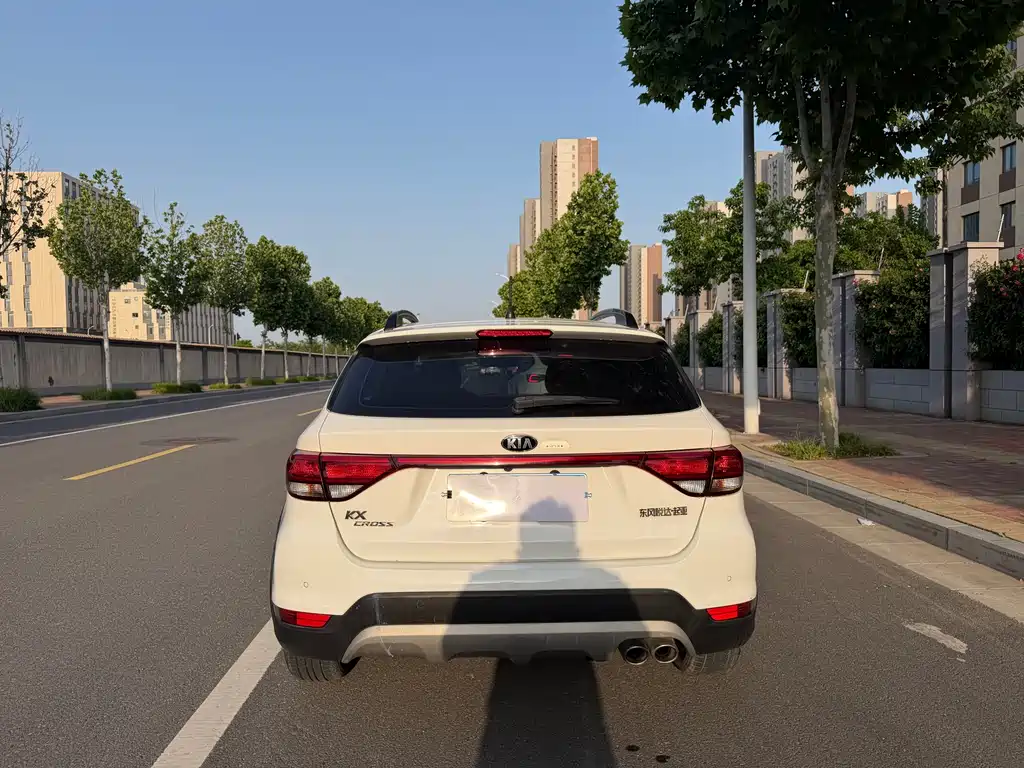 Kia KX CROSS 2017 — фото 15