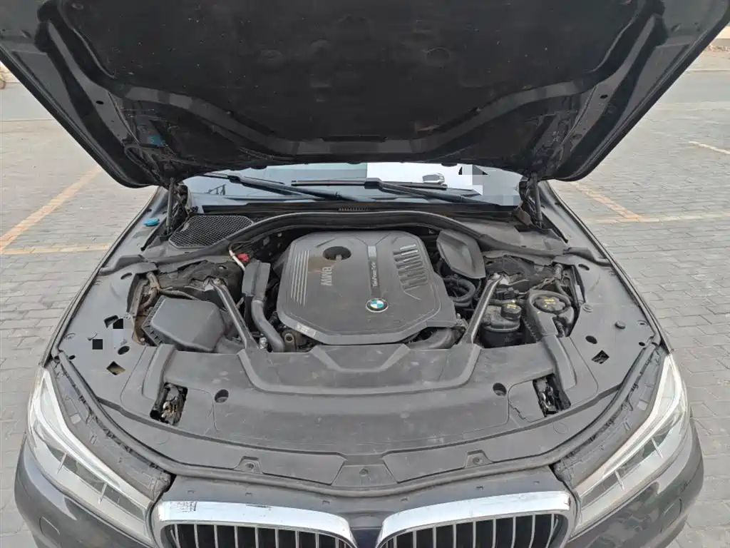 BMW 7 Series 2017 — фото 11
