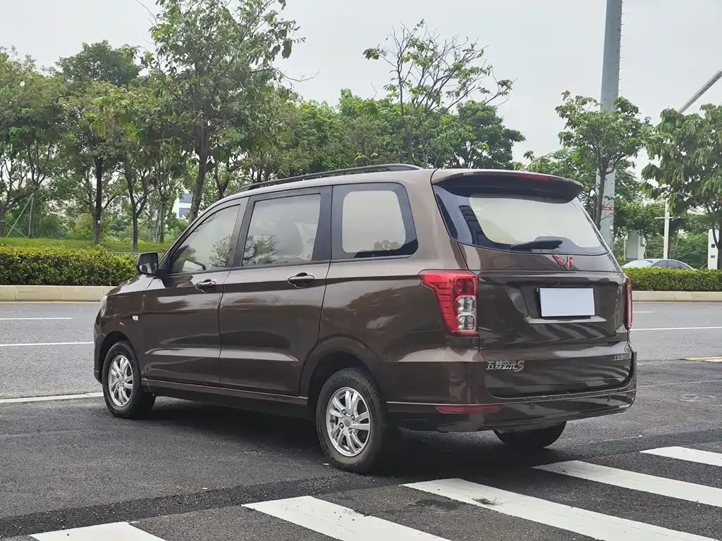 Wuling Hongguang 2019 — фото 9