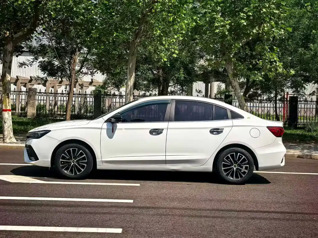 Roewe i5 2021