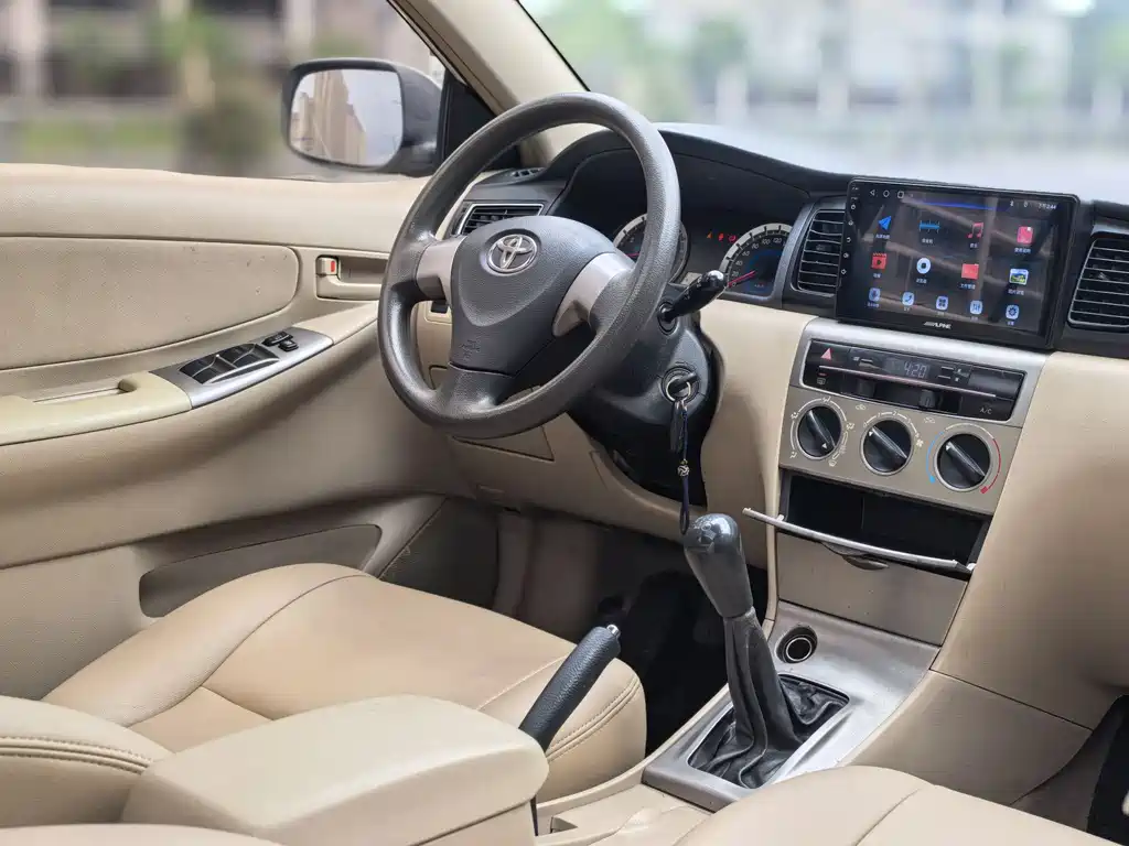 Toyota Corolla 2015 — фото 10