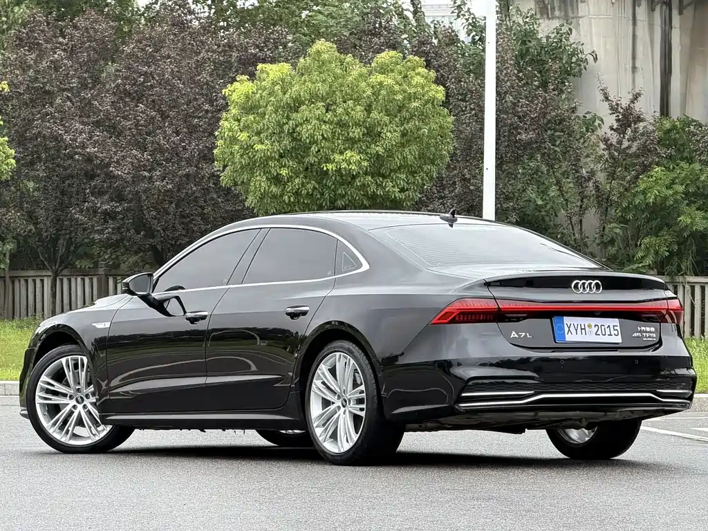 Audi A7L 2024 — фото 22