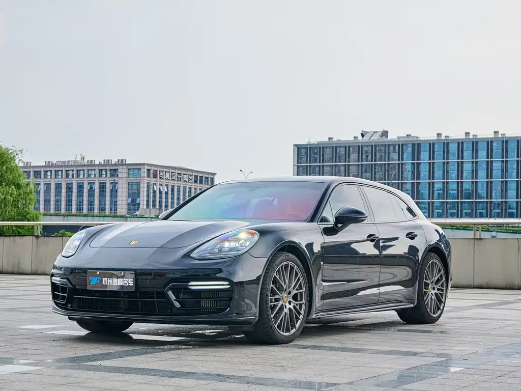 Porsche Panamera 2023 — фото 1