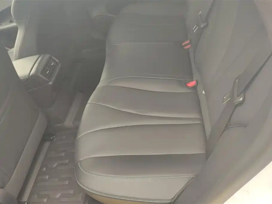 BYD Seal 05 DM-i 2025 — фото 11