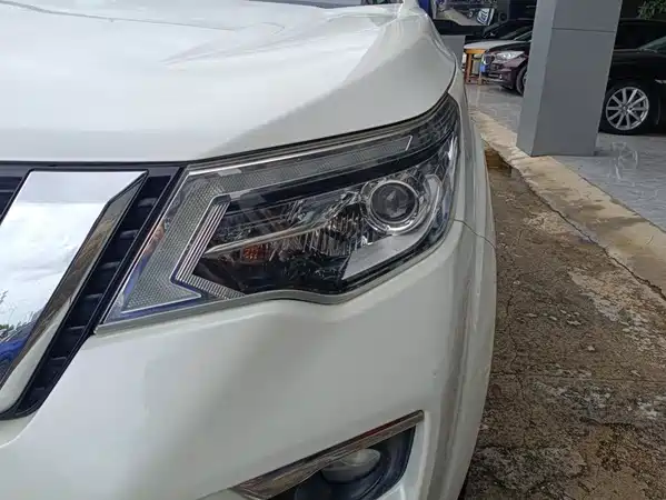 Nissan Terra 2018