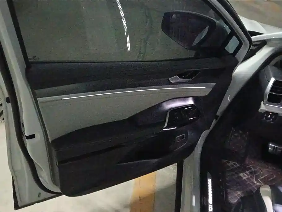 Volkswagen ID.6 Crozz 2021