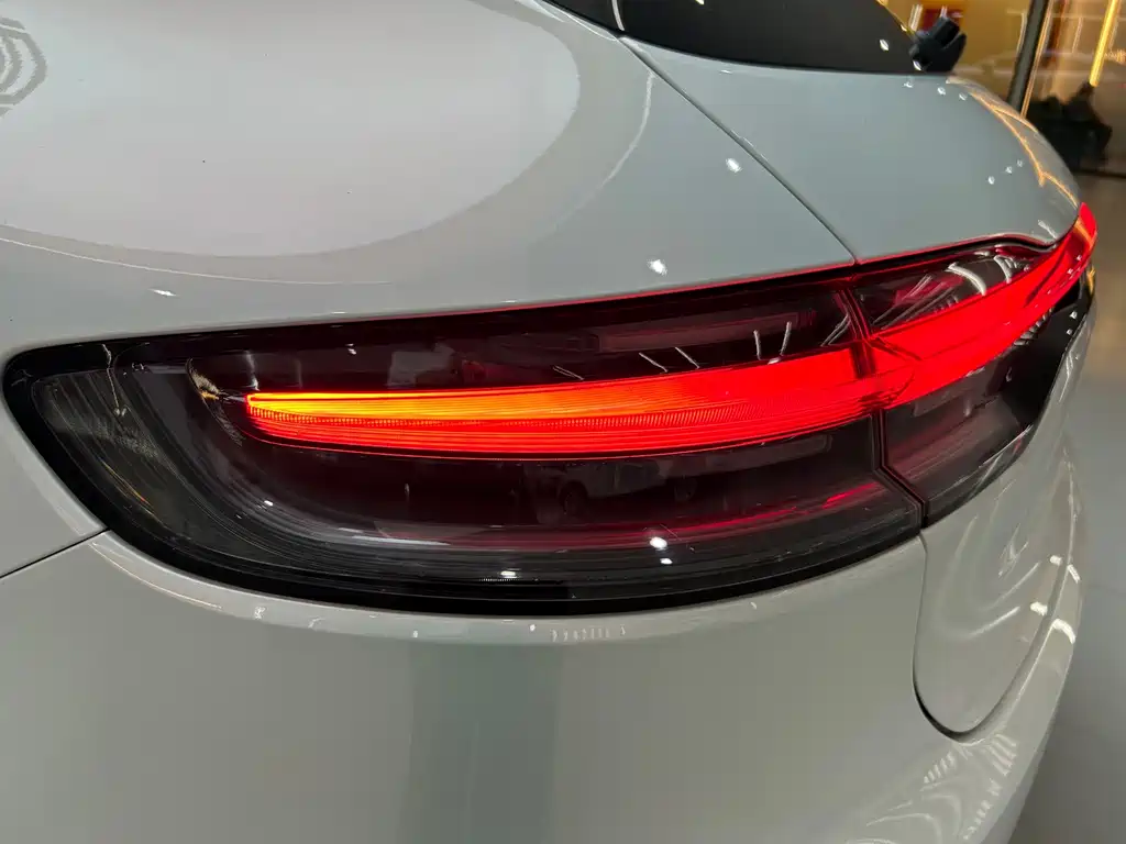 Porsche Macan 2021 — фото 40