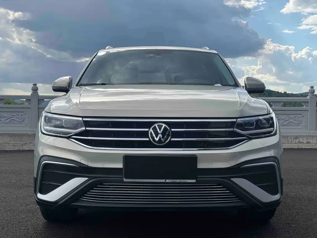 Volkswagen Tiguan L 2022 — фото 2