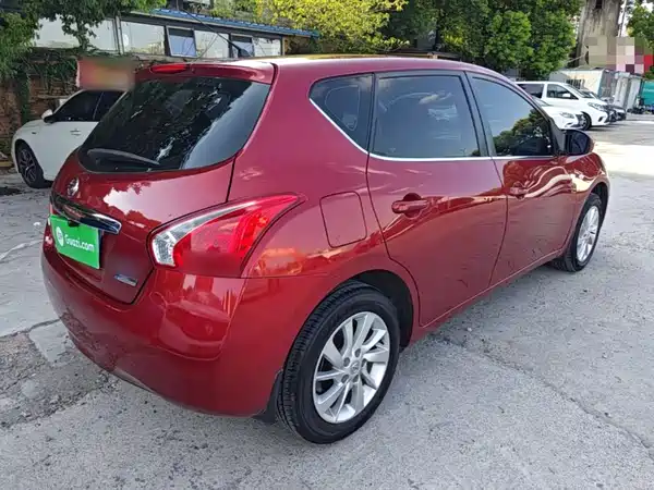 Nissan Tiida 2016