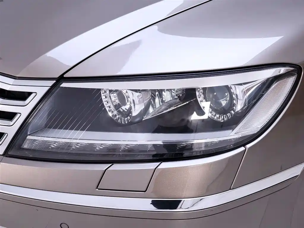 Volkswagen Phaeton 2014 — фото 4