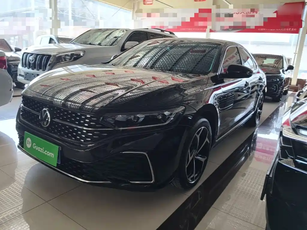 Volkswagen Passat 2025