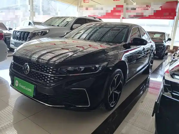 Volkswagen Passat 2025