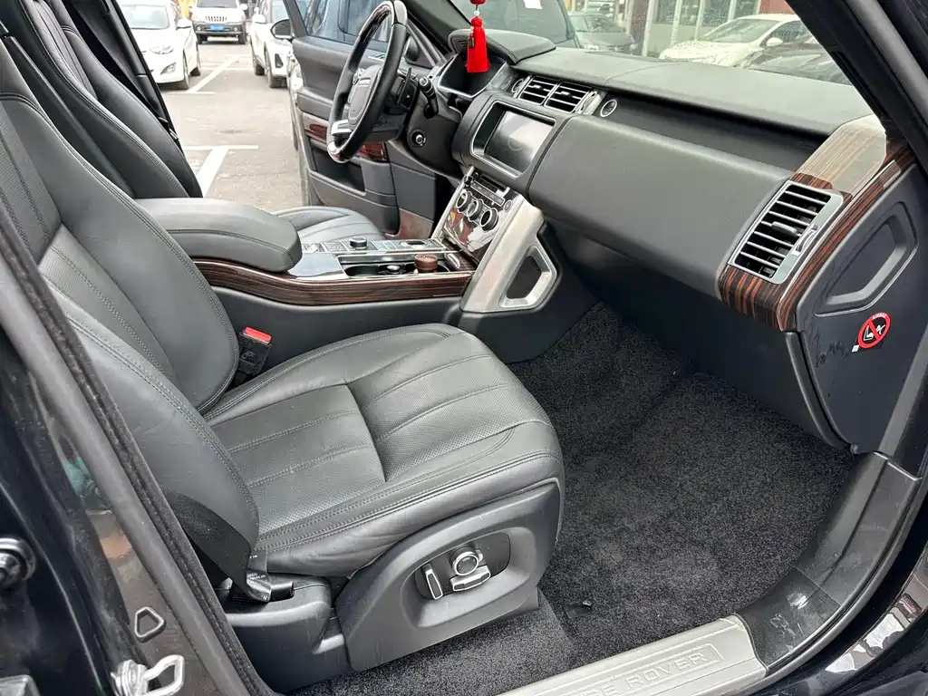 Land Rover Range Rover 2018 — фото 10