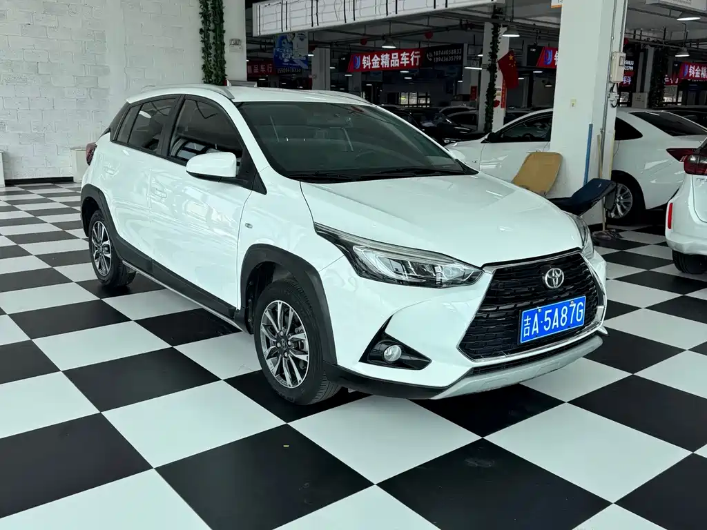 Toyota Yaris L 2022