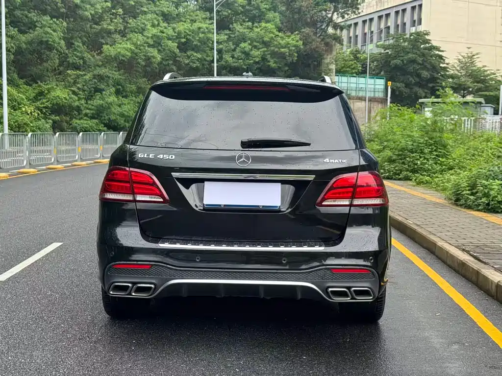 Mercedes-Benz GLE 2017 — фото 7