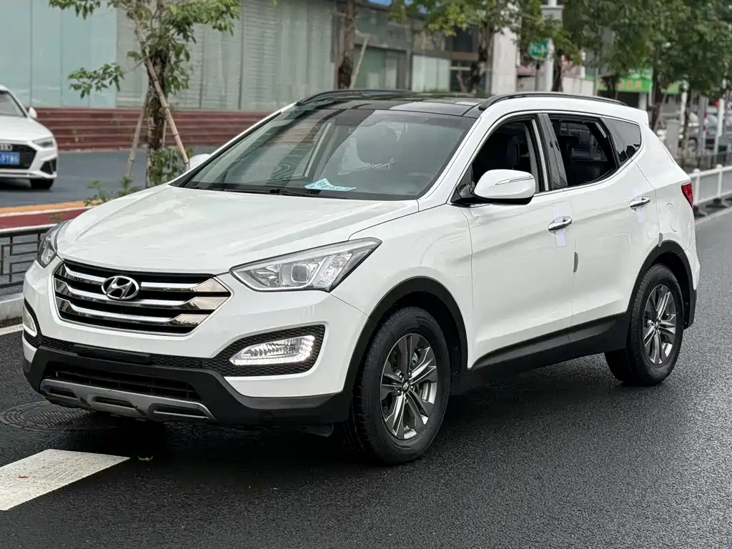 Hyundai Santa Fe 2015