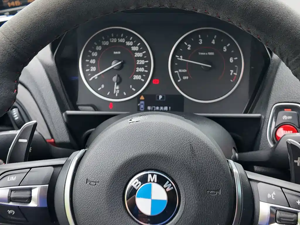 BMW 1 Series 2012 — фото 30