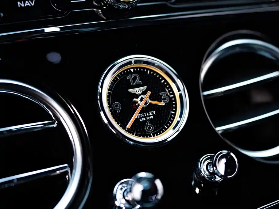Bentley Continental 2024 — фото 16