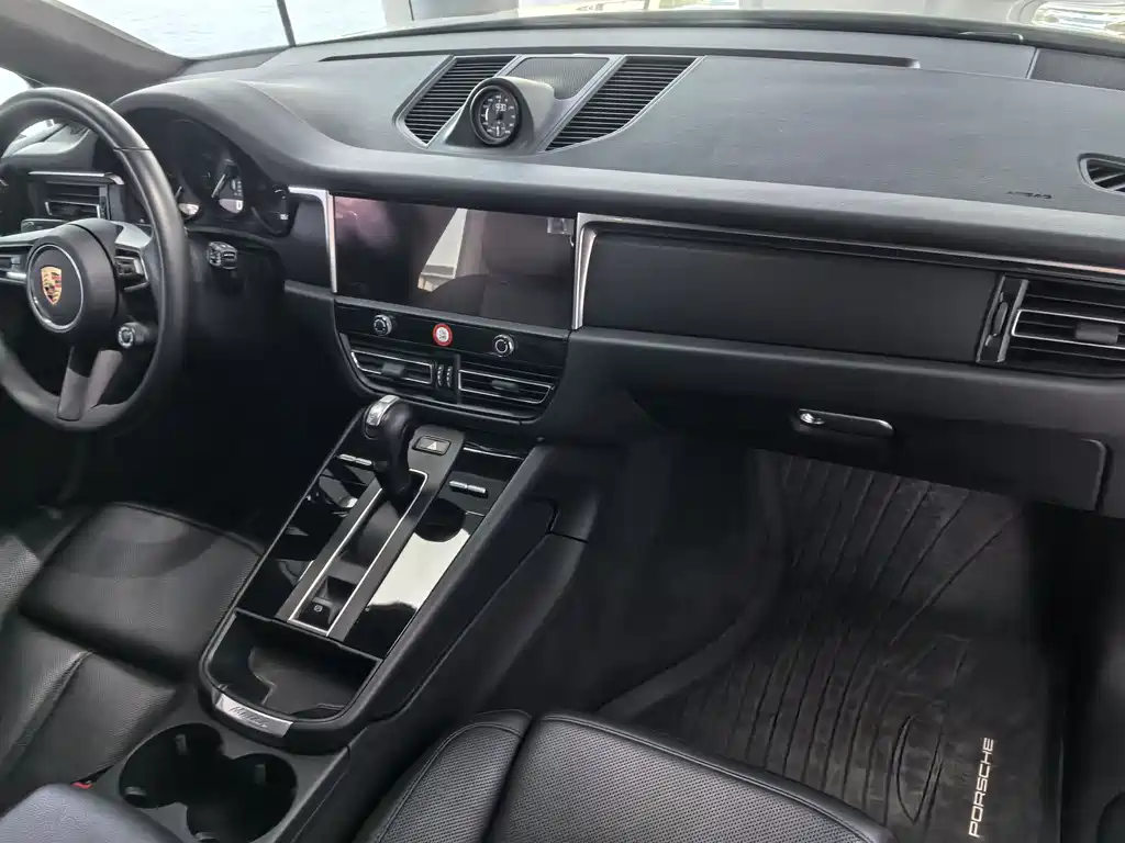 Porsche Macan 2025 — фото 12