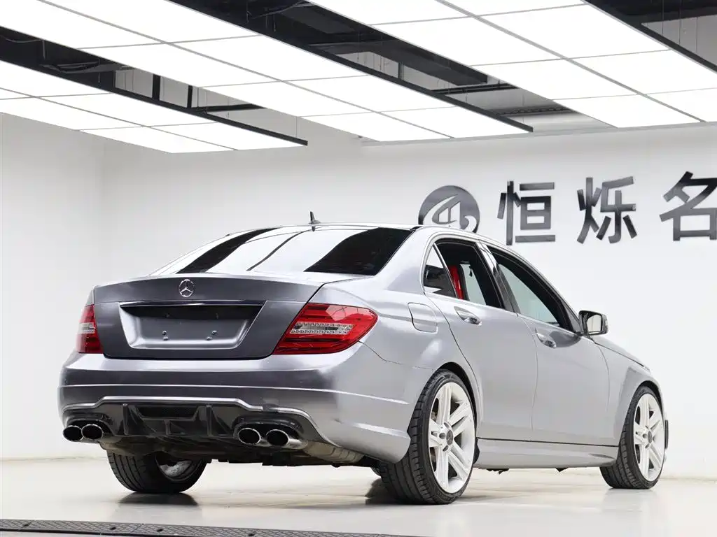 Mercedes-Benz C-Class AMG 2010 — фото 26
