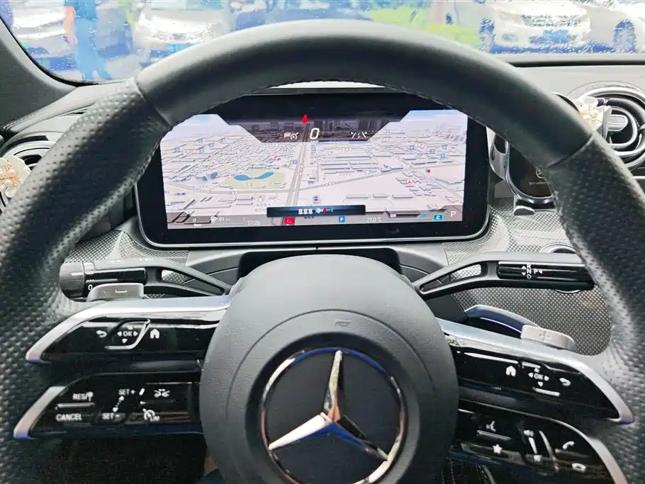 Mercedes-Benz C-Class 2024 — фото 14