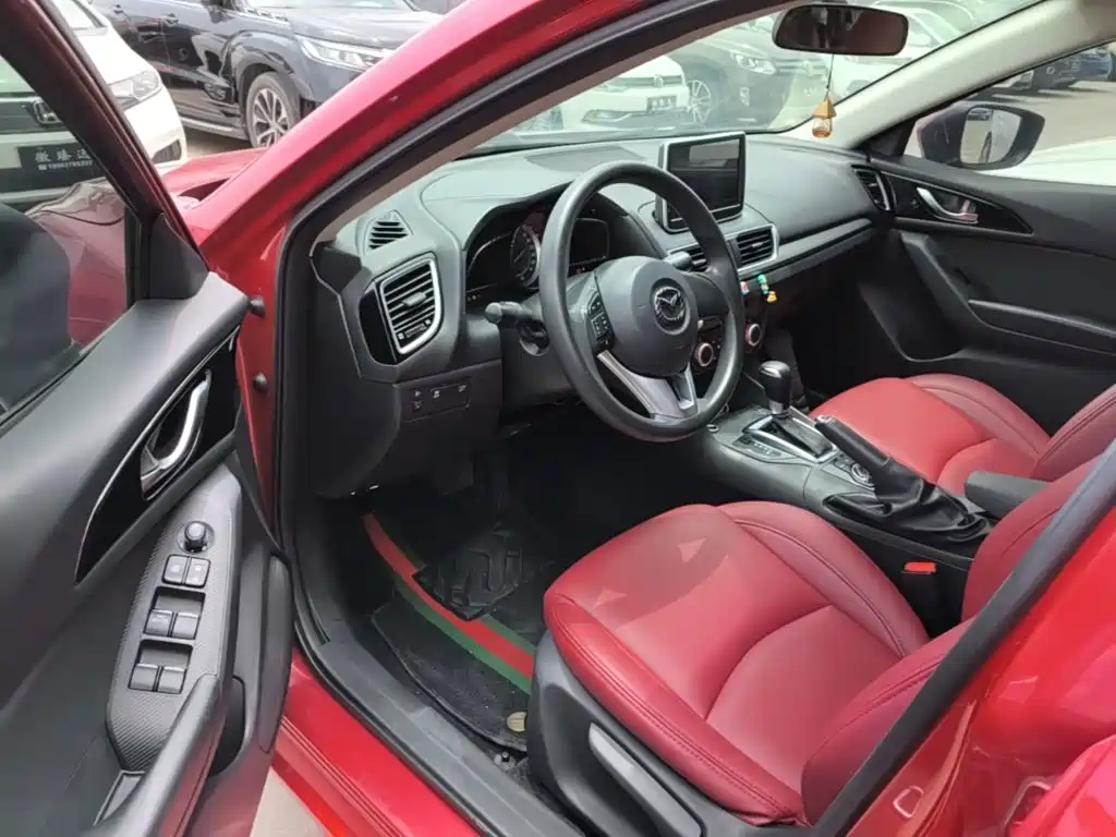 Mazda 3 Axela 2016 — фото 16