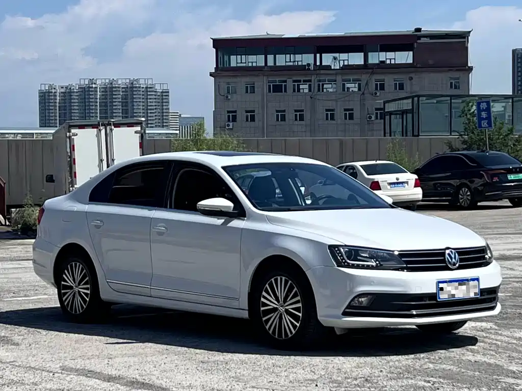 Volkswagen Sagitar 2017