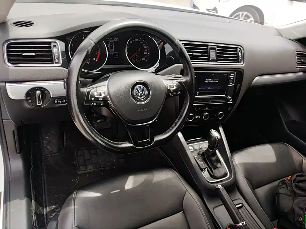 Volkswagen Sagitar 2019 — фото 10