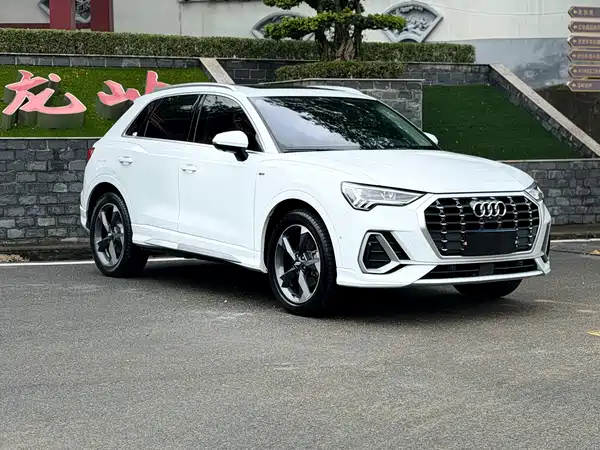 Audi Q3 2022