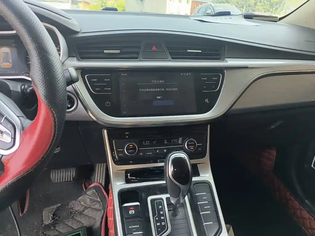Geely Emgrand GS 2019 — фото 13