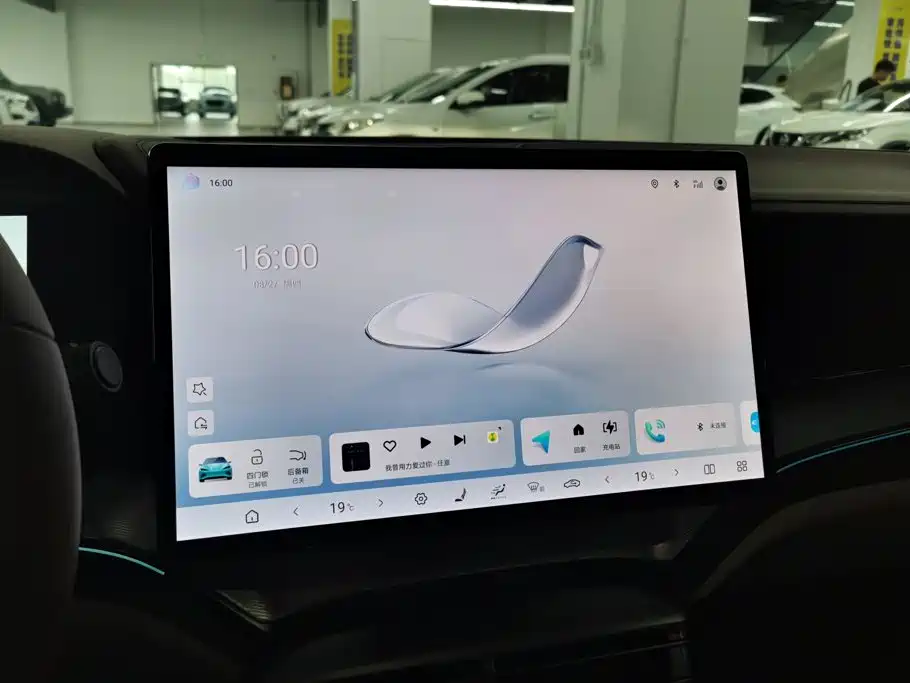BYD Seal 07 DM-i 2024 — фото 13