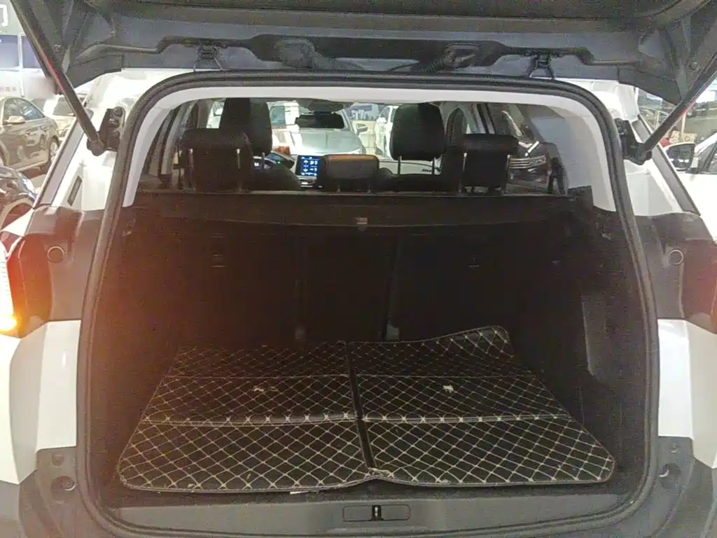 Peugeot 5008 2019 — фото 19