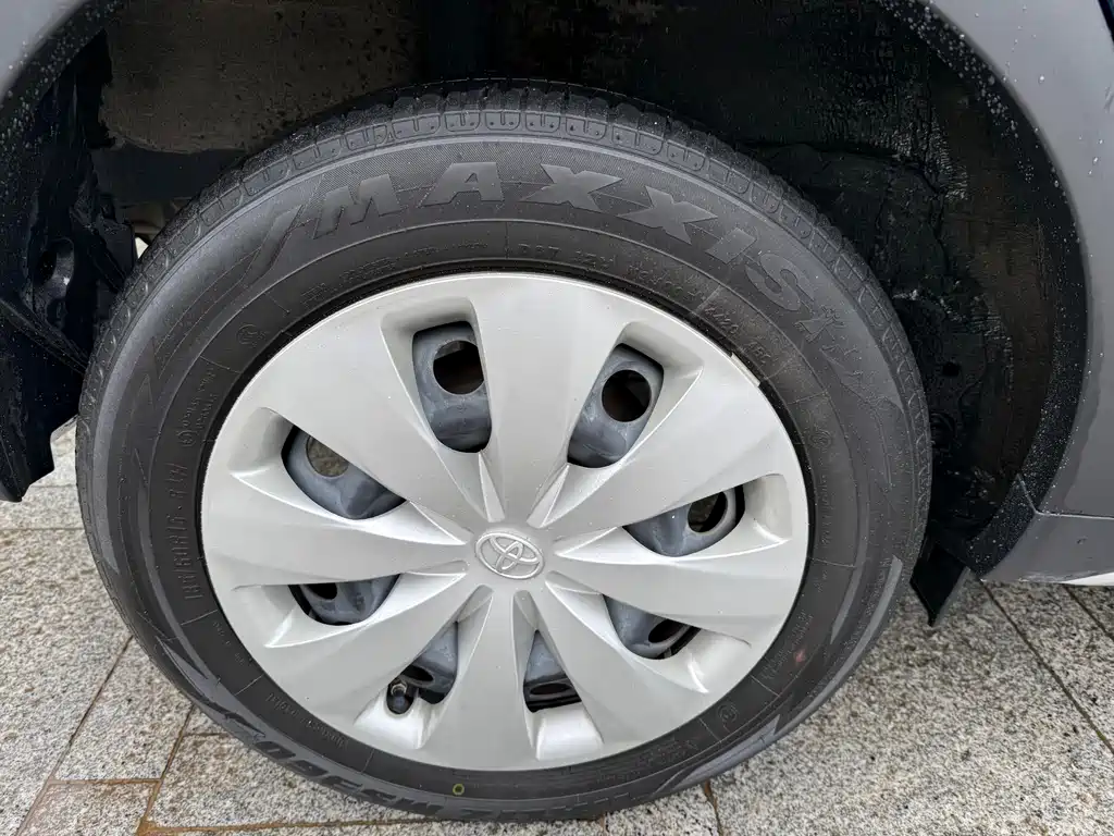 Toyota Yaris L 2020 — фото 17