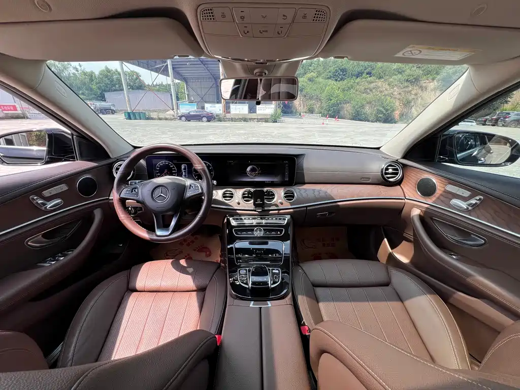 Mercedes-Benz E-Class 2017 — фото 12