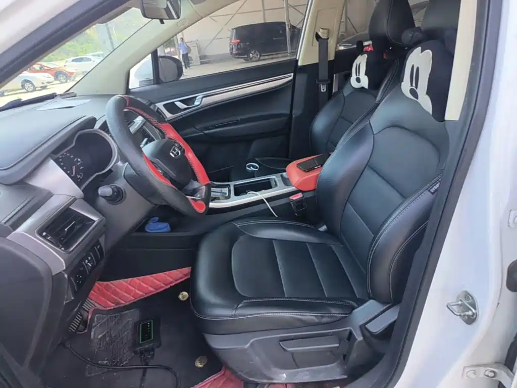 Geely Emgrand GS 2019 — фото 15