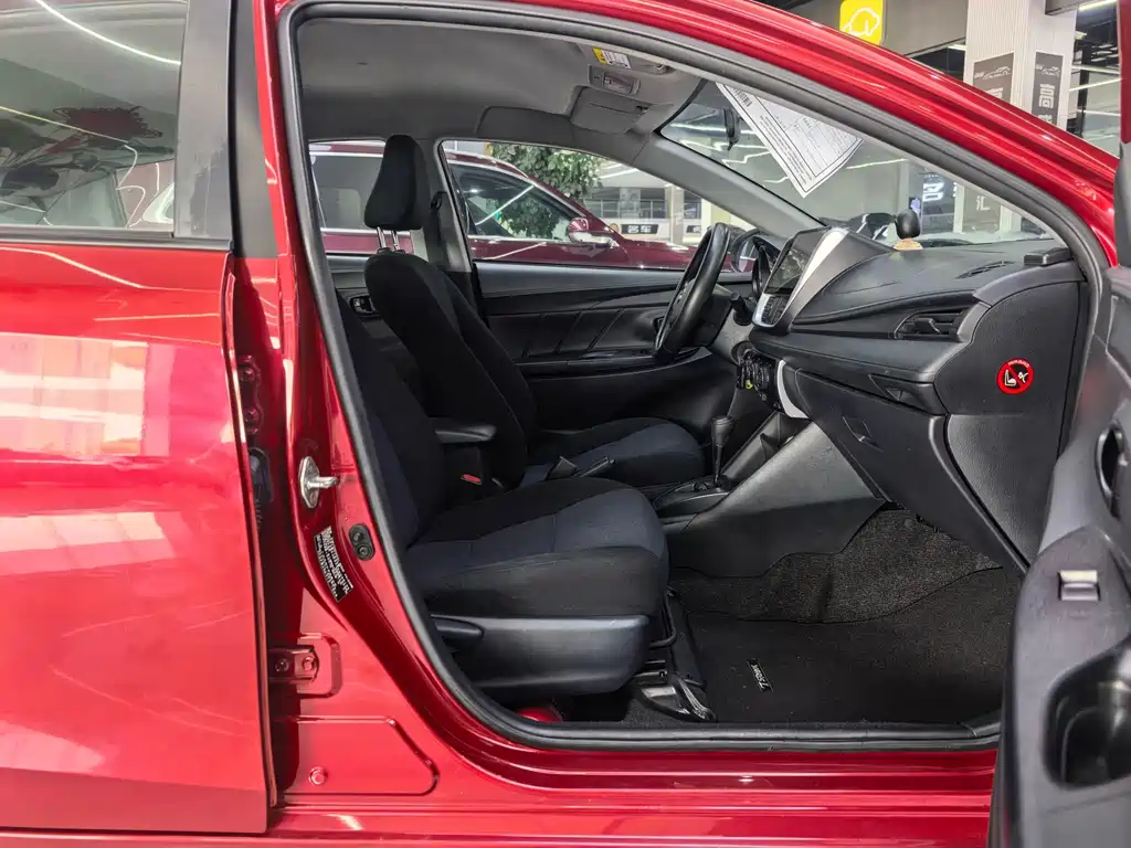 Toyota Yaris L 2019 — фото 15