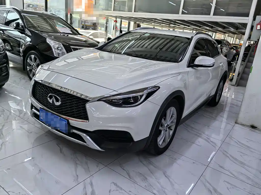 Infiniti QX30 2018